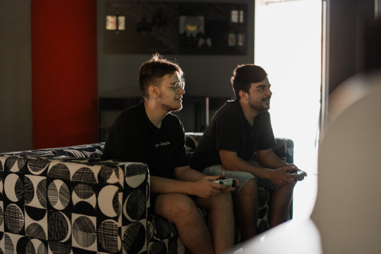 UX & PLAYTESTING